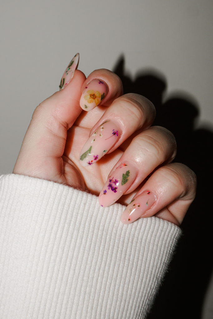 pressed flower nail art design, flower nail art design, DC nail artists, aesthetic nail art